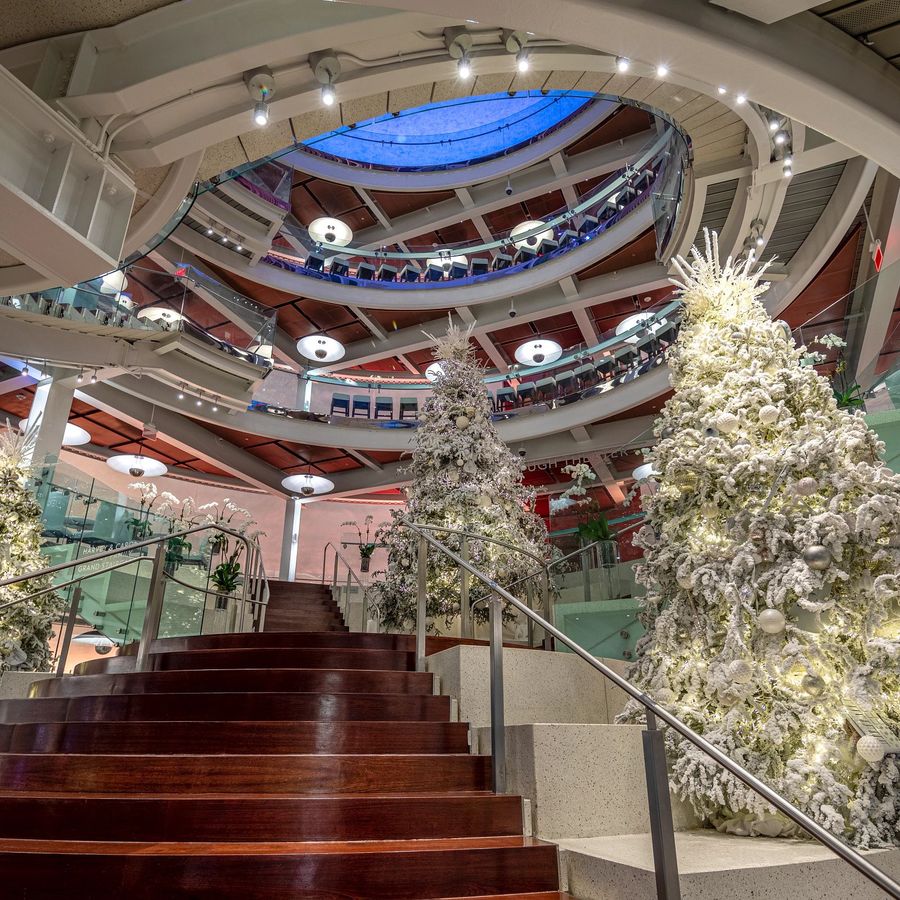 Dr. Phillips Center’s Picks for Music Fans, Theater Buffs and Orlando Locals