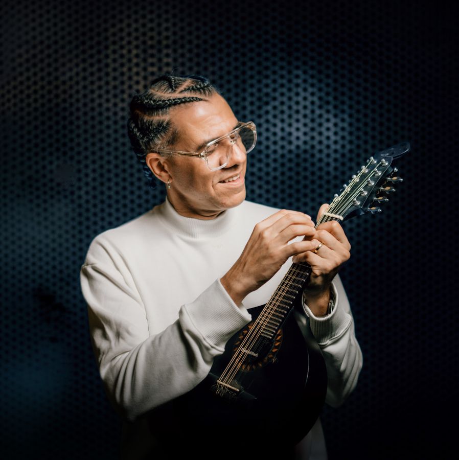 Hamilton de Holanda Live at Dr. Phillips Center
