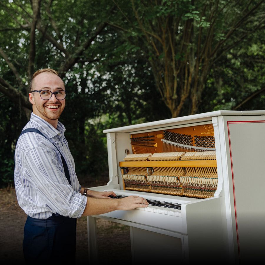 Grayson Smith, Disney Pianist, Plays Outdoor Upright Piano