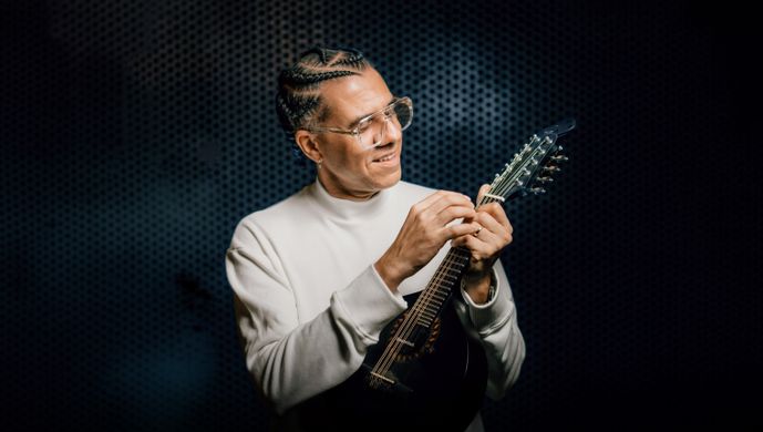 Hamilton de Holanda Live at Dr. Phillips Center